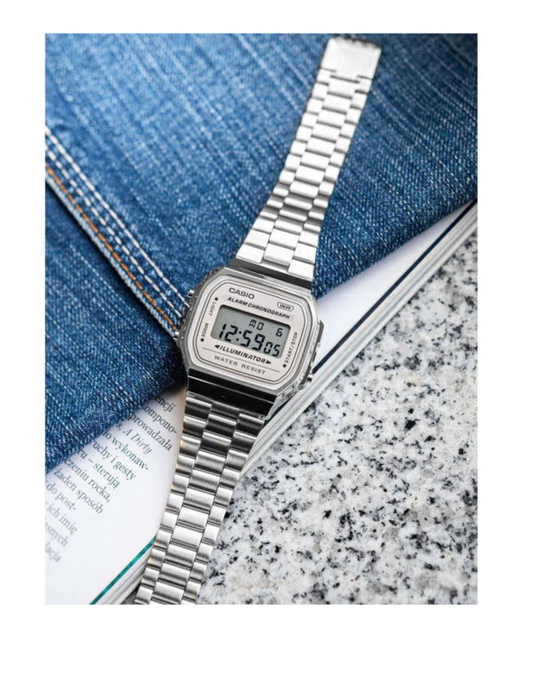 CASIO Vintage Illuminator Digital Chain Men's Watch