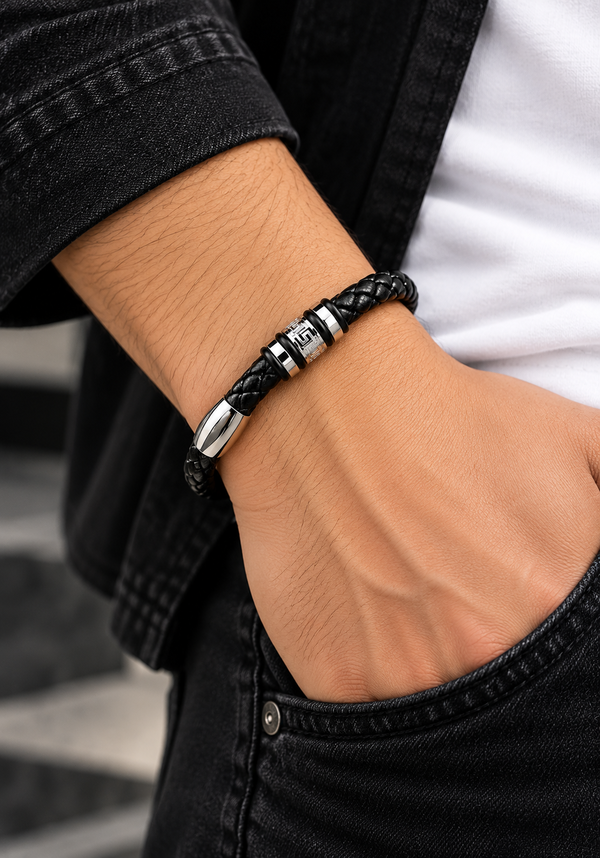 DEEDAT Leather Bracelet - Black