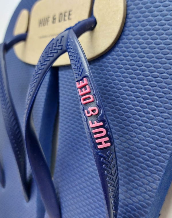 HUF & DEE Women's V-Strap Flip Flops Navy