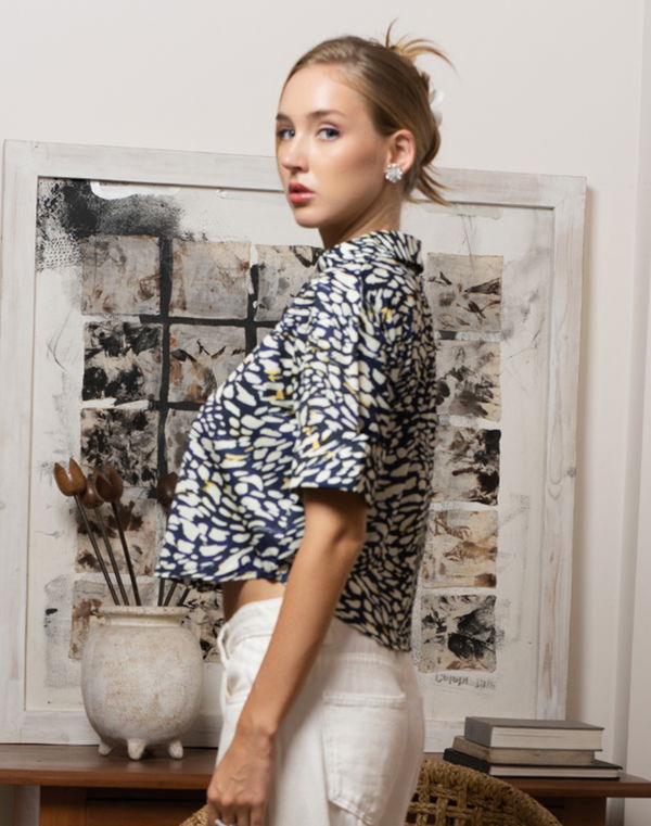 NOLIMIT OFF BEAT IMPRESSIONS Women's Printed Shirt Collar Casual Blouse Navy Blue