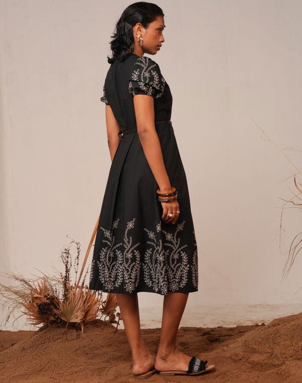 NOLIMIT POETIC NOSTALGIA Women's V Neck Casual Dress Black