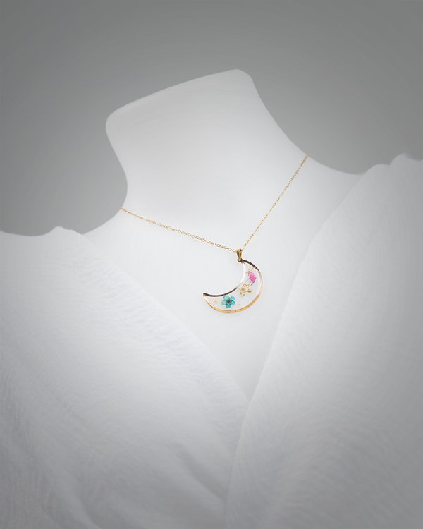 NOLIMIT Women's Pendent Necklace