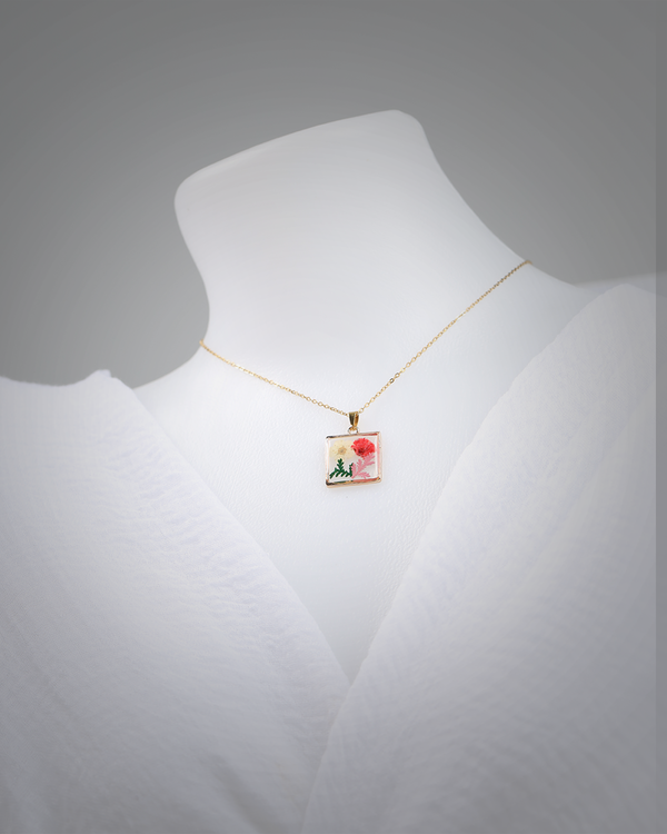 NOLIMIT Women's Pendent Necklace