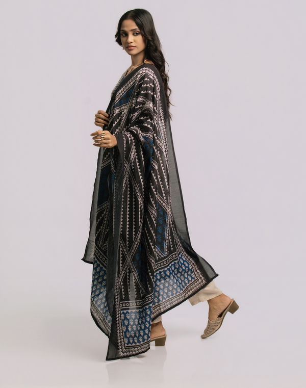 Women's Frock Style Crew Neck Printed Shalwar