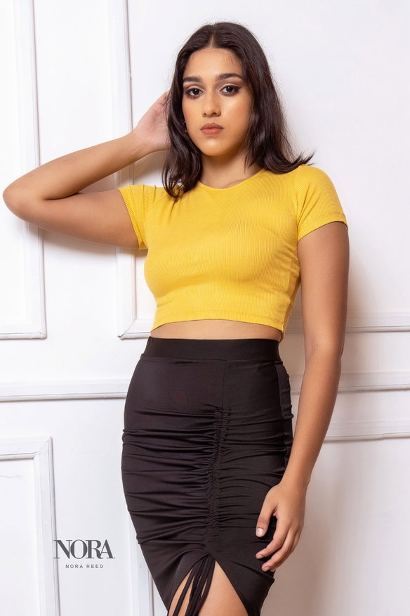 RIBBED CRISS CROSS BACK CROP TOP YELLOW