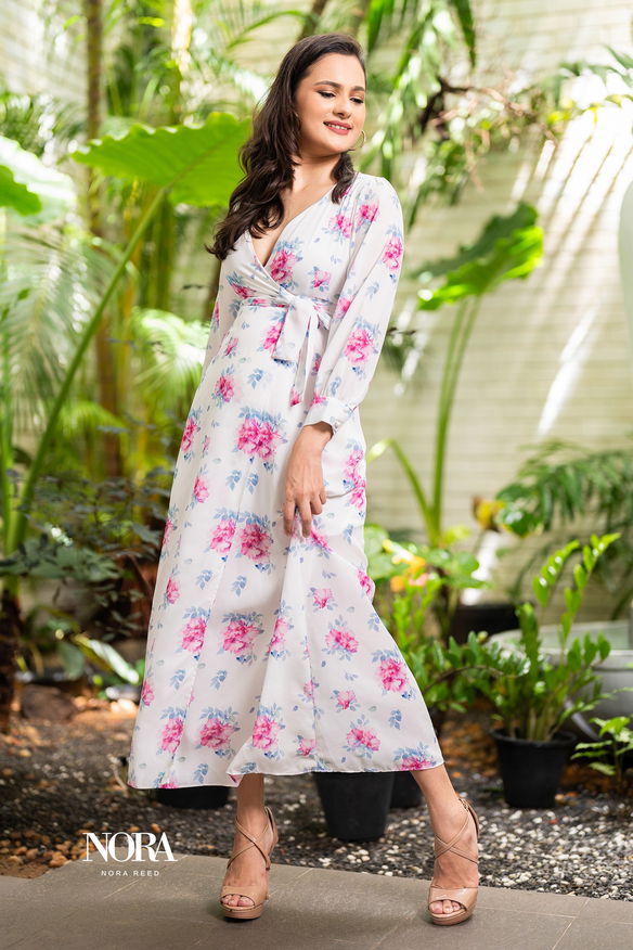 FLORAL PRINTED LONG SLEEVE WAIST TIE MAXI DRESS WHITE